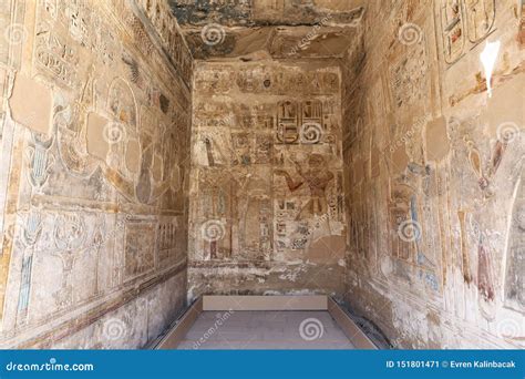 Templo De Medinet Habu En Luxor Egipto Imagen De Archivo Imagen De