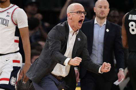 Lakers Gunakan Kekuatan Finansial Untuk Merekrut Dan Hurley