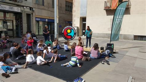 Un Dia De Conte Xit En L Activitat Infantil De Sant Jordi