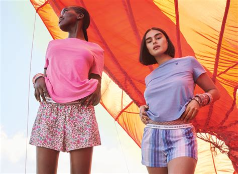 Victorias Secret Lingerie Sleepwear Beauty Apparel Group
