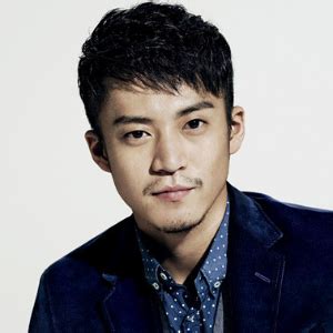 shun oguri berita foto video lirik lagu profil bio halaman