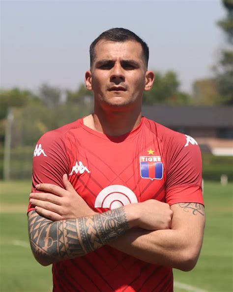 Santiago Kili” Rojas Fue Presentado En Tigre Fútbol Internacional