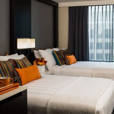 Courtyard by Marriott New York • Little City Trips