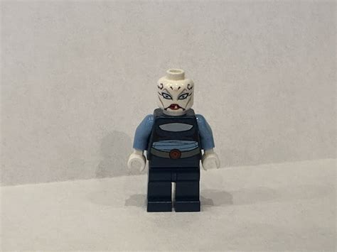 LEGO Star Wars Asajj Ventress Minifigure Excellent Condition From Set