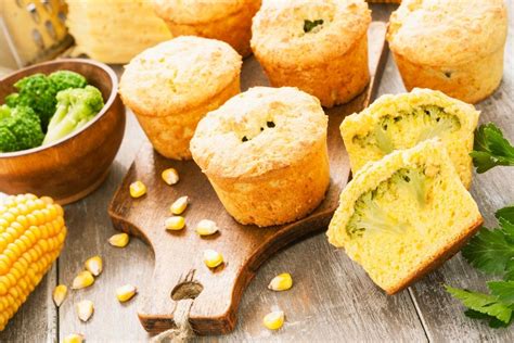 Bolinho de brócolis assado receita saborosa para a sua dieta ficar