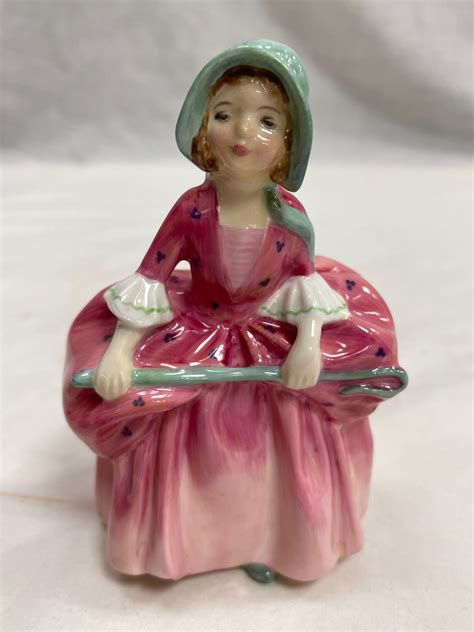 Vintage Royal Doulton Bo Peep Figurine