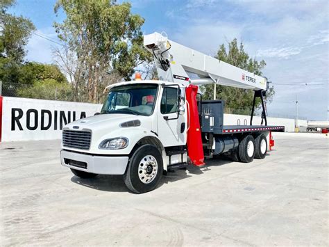 Grua Tit N Terex Bt Para Ton En Freightliner Rodinia