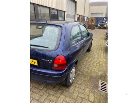 Opel Corsa B I V Sloopvoertuig Blauw