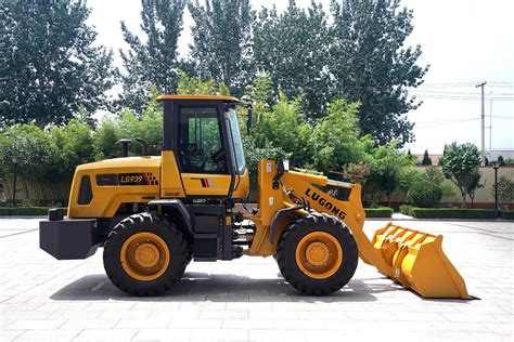 Hydraulic Mechanical CE Approved Lugong Tractor With Wheel Telescopic