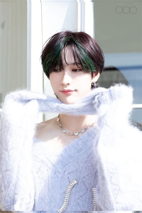 OnlyOneOf - undergrOund idOl #6 : Nine (NAVER Jacket Behind Images) : r