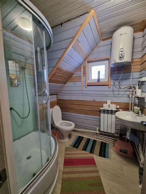 Снять домик для отдыха на берегу озера Глубокое | База отдыха Black Fox