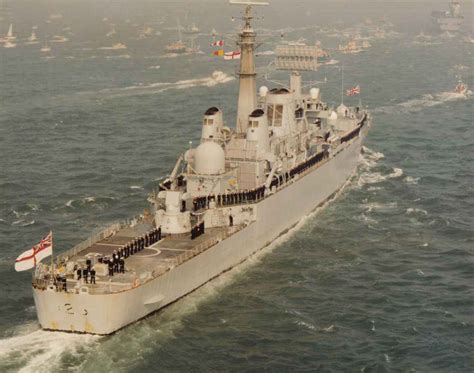 Hms Bristol Da Marinha Real é Desativado Após 47 Anos Poder Naval