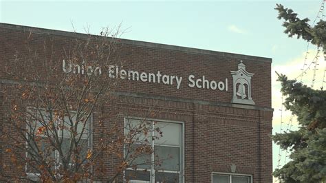 How old is Maumee Union Elementary School? | wtol.com