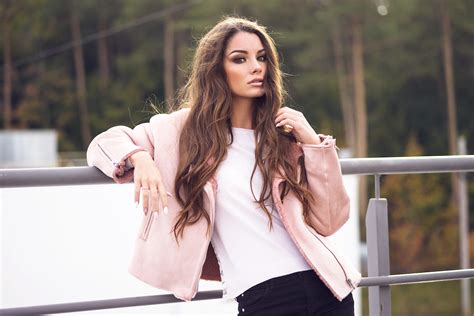 4513501 Portrait Bokeh Tanned Brunette Face Blue Eyes Women Dim