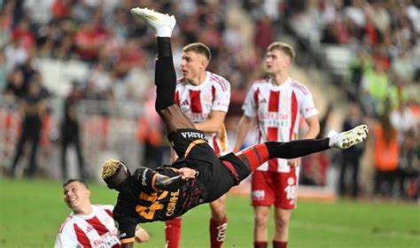 Victor Osimhen den dünya gündemine oturan gol Puskas a aday olacak