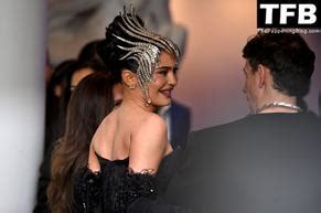 Kylie Jenner Sexy Seen Showcasing Her Hot Cleavage At The Mugler Couturissime Exhibition Opening