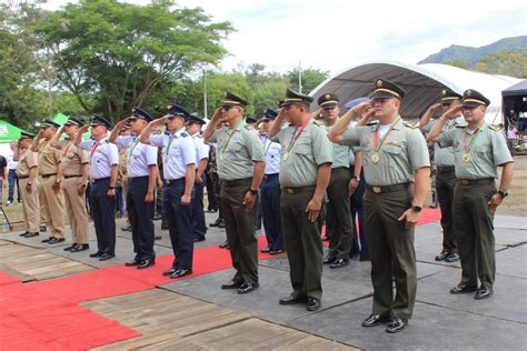 Yopal Iz Con Orgullo El Tricolor Nacional En El Desfile Militar Y