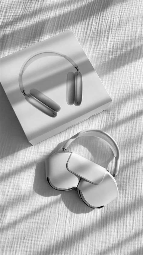 Wireless Headphones And Earbuds Set