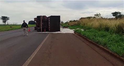 Carreta Tomba Na BR 060 E Deixa Pista Parcialmente Interditada Radio