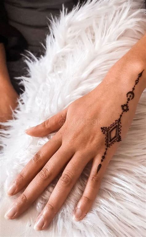 70 Minimal Henna Designs Side Hand Henna I Take You Wedding