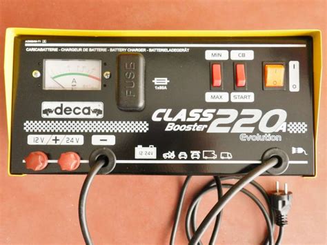 DECA CLASS BOOSTER 220A Chargeur de batterie Démarreur 341000