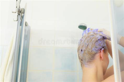 Woman Applying Toner Shampoo On Her Hair Stock Image Image Of Toner Naked 140351817