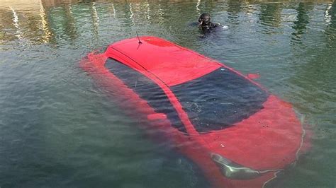 Woman Drives Car Into Lake After Following Gps Directions Herald Sun