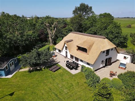 Friesen Chalet Gro Es Reetdachhaus Vor Den Toren Von St Peter Ording