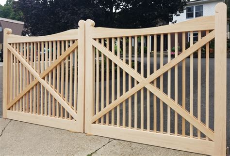 Wooden Driveway Gate Custom Made Out Of Western Red Cedar New England