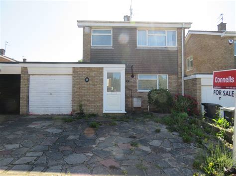 3 Bed Detached House For Sale In Redgrave Gardens Luton Lu3 £310 000