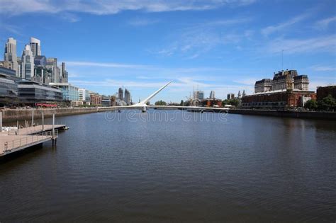 Le Voisinage De Puente De La Mujerin Puerto Madero Du Pont Des Femmes L