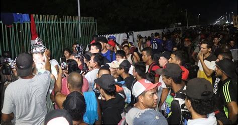 Varios Inmigrantes Protestaron En La Frontera Del Sur De M Xico Por La