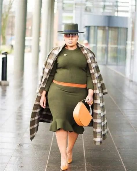 40 Elegant Plus Size Work Outfits Ideas For Winter 2020 Greenorc