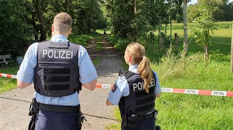 Elten Kripo Wertet Tausende Daten Im Fall Der Toten Frau Vom Feldweg Aus