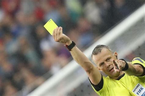 Chi Bjorn Kuipers L Arbitro Della Finale Di Euro Italia Inghilterra