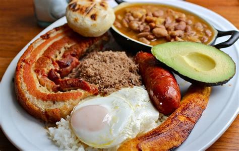 Sazón Sabor Auténtica gastronomía colombiana en Mississauga