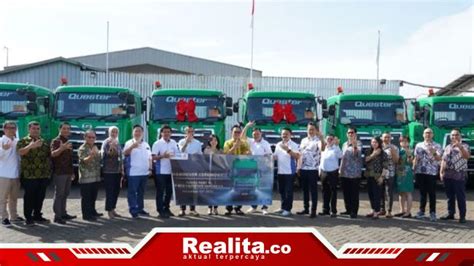 Tutup Tahun 2022 UD Trucks Serah Terima 32 Unit Quester Euro 5