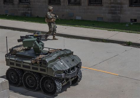 Desarrollo Defensa Y Tecnologia Belica El Lobo Cazador De Hdt Global