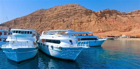 Private Boat To Ras Mohamed National Park