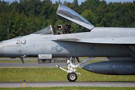 Nas Oceana Air Show Vfa Sunliners F A E Super Hornet Close Up