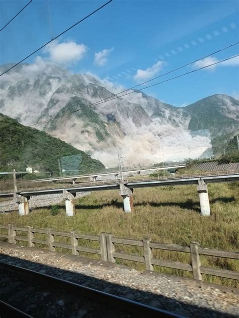 花蓮強震》影片曝光！蘇花公路崇德段走山 大清水隧道出口道路坍塌（民眾提供） 自由電子報影音頻道