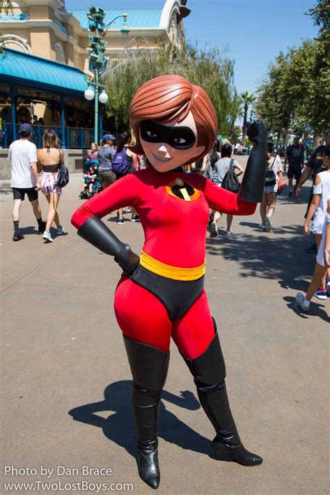 Mrs Incredible At Disney Character Central In 2021 The Incredibles