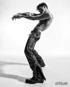 Pin de Tomasz Smolarski en Inspiracje | Poses para fotos hombre ...