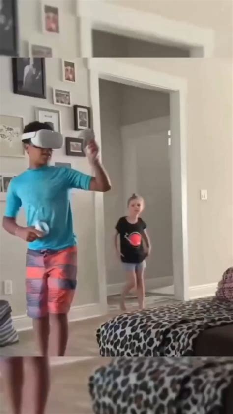 Just got his first VR headset : r/Unexpected