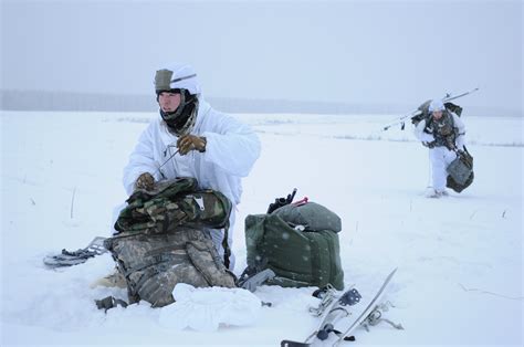 Spartan paratroopers jump in arctic gear | Article | The United States Army