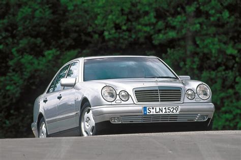 Mercedes W210: Den Mängeln zum Trotz ein Auto für Genießer | AUTO MOTOR ...