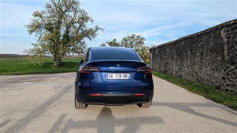 Essai Tesla Model Y Grande Autonomie Le Suv Lectrique Reste La