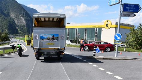 25 jähriger Motorradfahrer verletzt sich bei Unfall in Malans GR