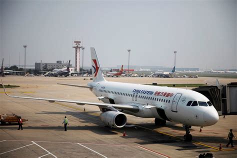 China Eastern Airlines Boeing with 132 on Board Crashes