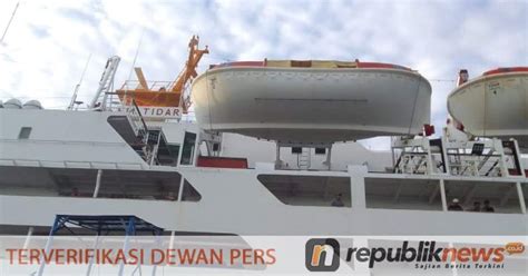 Sekoci Kapal Milik PT Pelni Diduga Dipersewakan Pada Penumpang